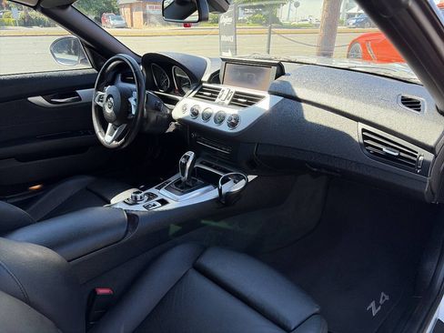 Used 2009 BMW Z4 sDrive35i RWD image 20