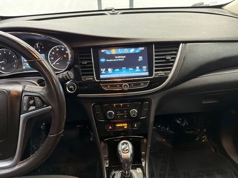 Used 2021 Buick Encore Preferred w/ Safety Package image 28