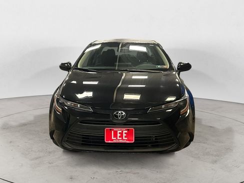 Used 2023 Toyota Corolla LE image 8