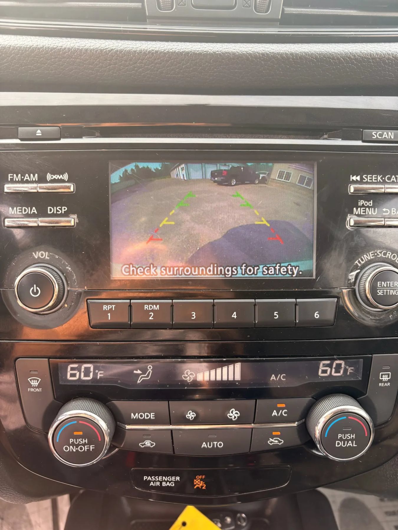Used 2017 Nissan Rogue SV FWD image 23