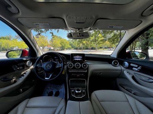 Used 2018 Mercedes-Benz GLC 300 image 32
