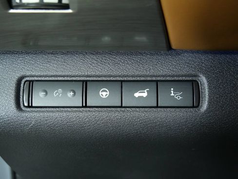 Used 2023 Nissan Pathfinder Platinum AWD/4WD image 22