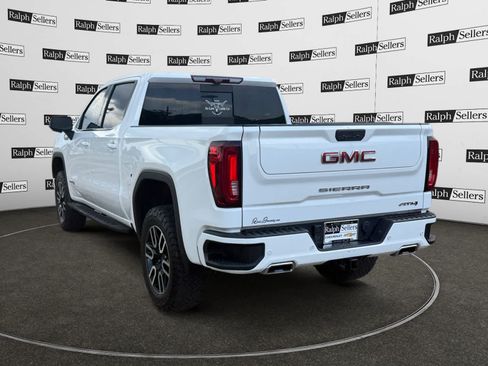 Used 2022 GMC Sierra 1500 AT4 w/ AT4 Premium Package AWD/4WD image 4