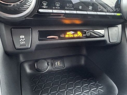 Used 2025 Toyota RAV4 XLE image 11