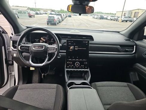 Used 2025 GMC Terrain Elevation AWD/4WD image 9