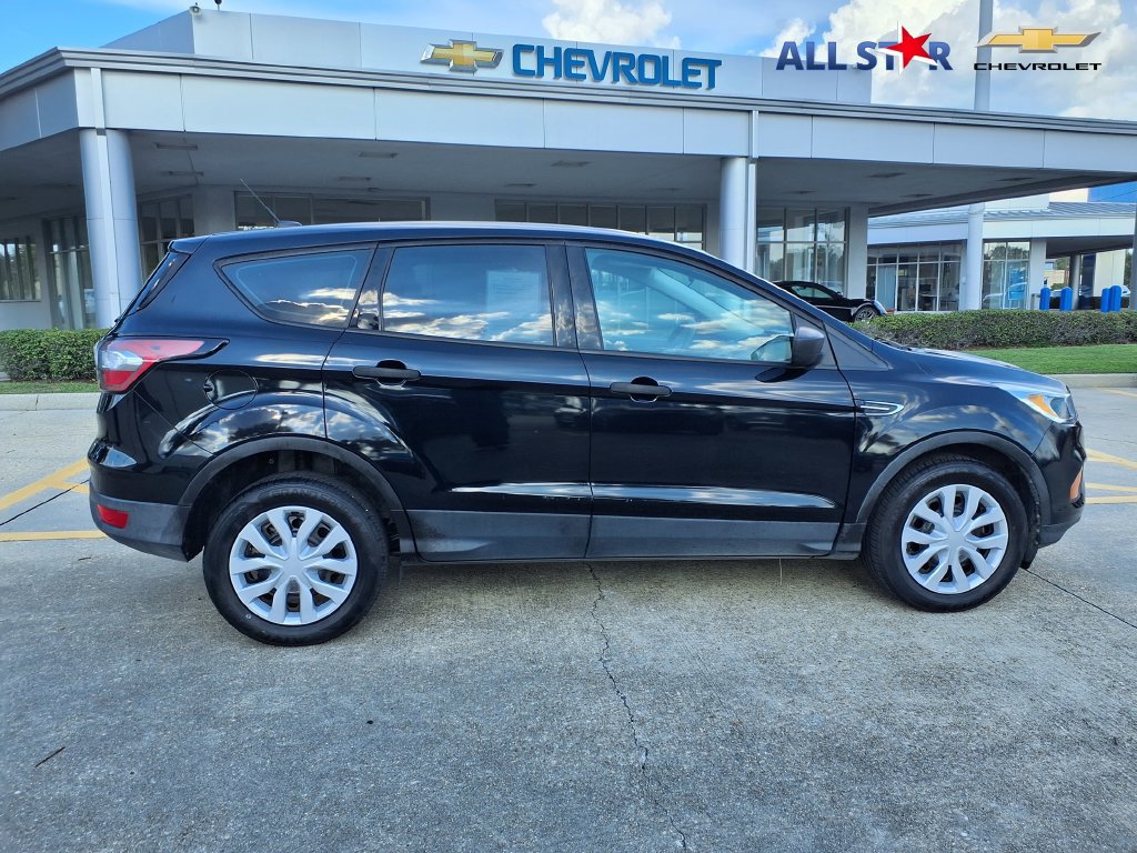 Used 2017 Ford Escape S FWD image 4