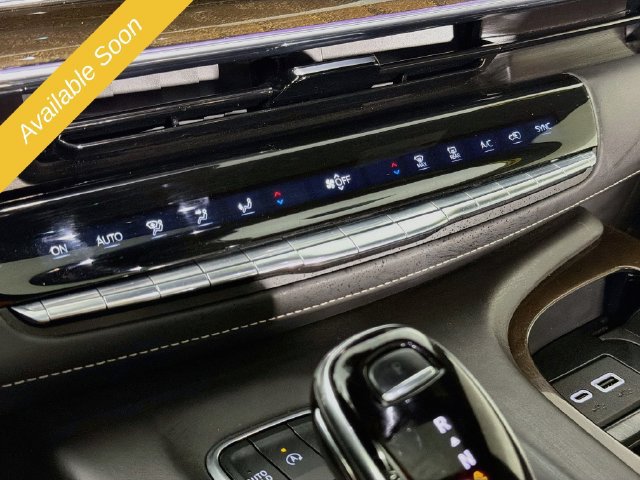 Used 2023 Cadillac Escalade Sport Platinum w/ LPO, ONYX Package AWD/4WD image 16