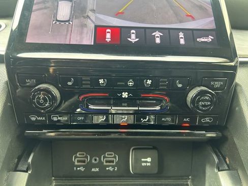 Used 2024 Jeep Grand Cherokee L Limited w/ Luxury Tech Group II AWD/4WD image 35