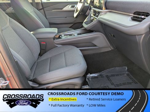 New 2025 Ford Explorer Active image 38