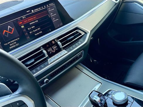 Used 2021 BMW X5 xDrive40i w/ M Sport Package image 29