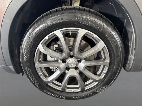 Used 2018 Maserati Levante AWD/4WD image 24