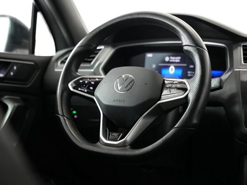 Used 2023 Volkswagen Tiguan SE R-Line FWD image 11