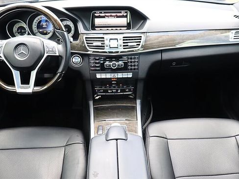 Used 2014 Mercedes-Benz E 350 Sedan image 15