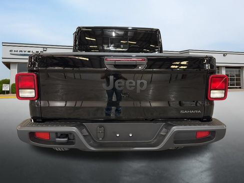 Used 2026 Jeep Gladiator Sport AWD/4WD image 4