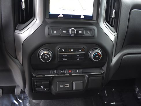 Used 2021 Chevrolet Silverado 1500 Custom Trail Boss w/ LPO, Dark Essentials Package image 18