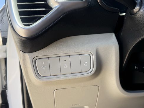 Used 2021 Kia Soul LX FWD image 16