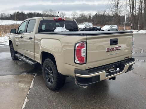 Used 2022 GMC Canyon AT4 image 3
