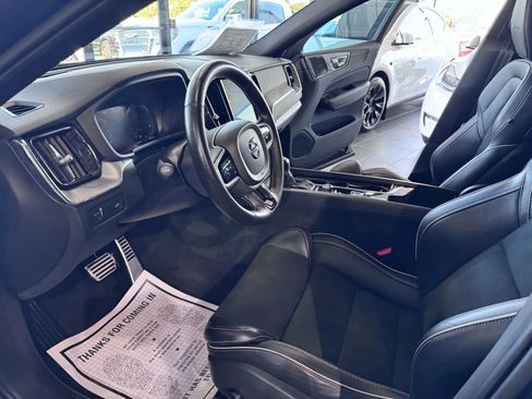 Used 2019 Volvo XC60 T5 R-Design w/ Protection Package Premier image 10