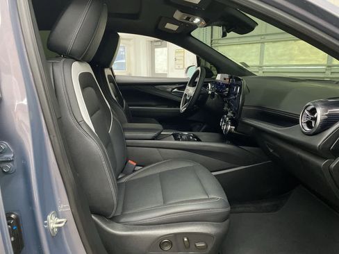 Used 2024 Chevrolet Blazer EV LT image 18