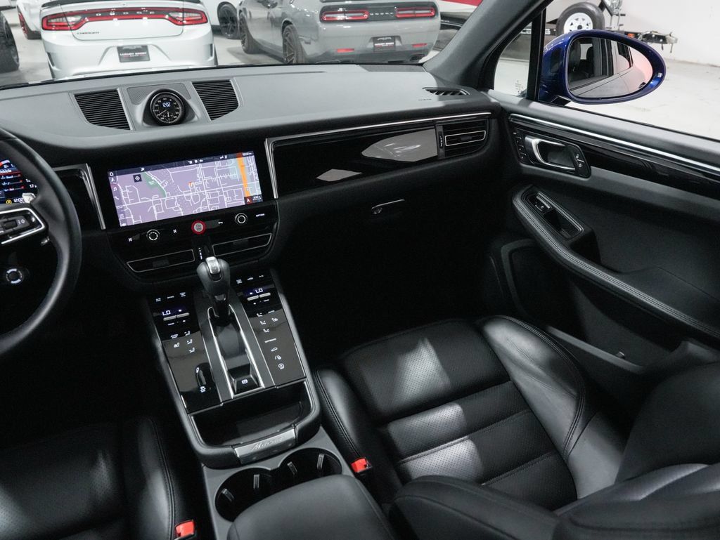 Used 2023 Porsche Macan S AWD/4WD image 24