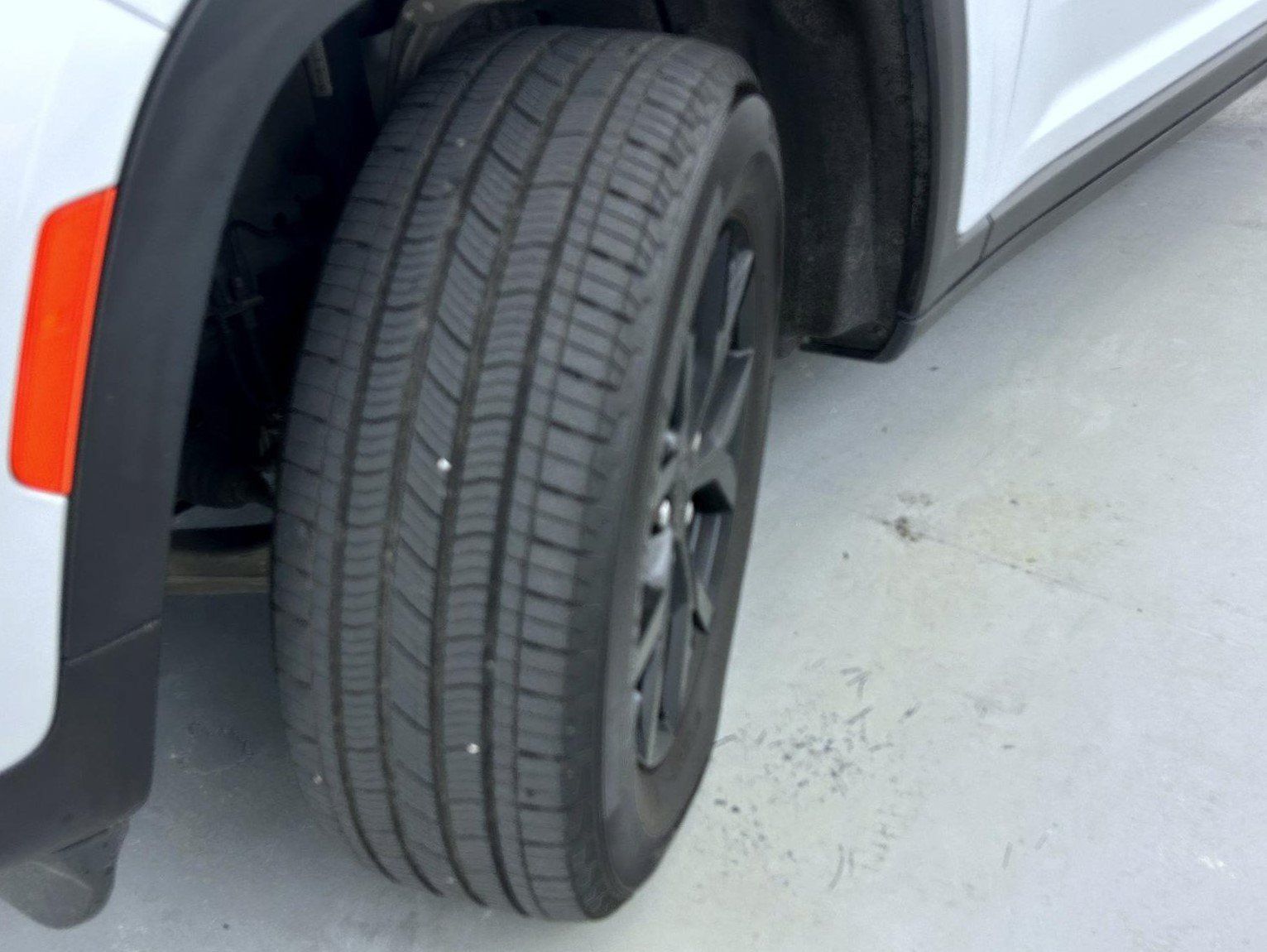 Certified 2025 Jeep Grand Cherokee Altitude AWD/4WD image 24