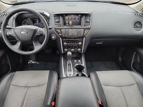 Used 2020 Nissan Pathfinder SL image 22