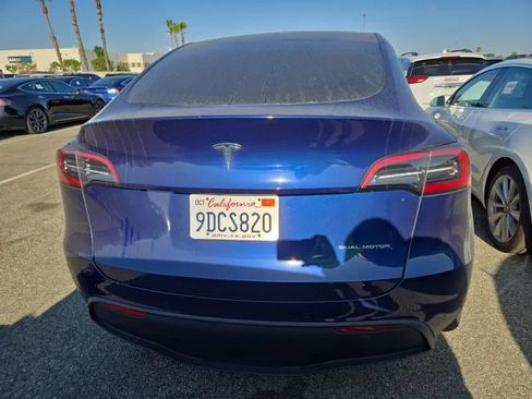 Used 2022 Tesla Model Y Long Range AWD/4WD image 2