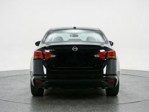 Used 2025 Nissan Altima 2.5 SV image 7