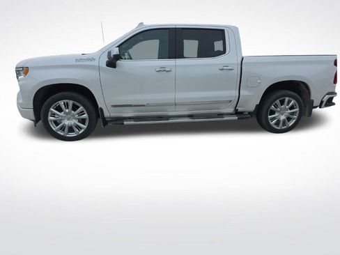 Used 2022 Chevrolet Silverado 1500 High Country w/ High Country Premium Package image 3