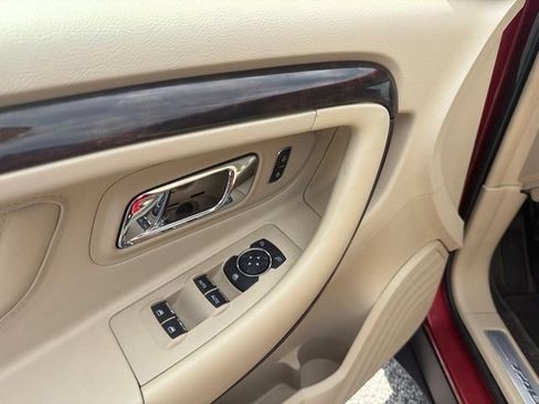 Used 2016 Ford Taurus Limited FWD image 11