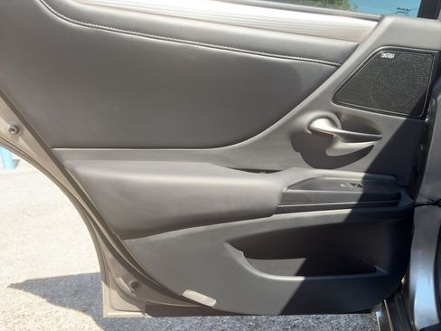 Used 2020 Lexus ES 350 F Sport w/ Accessory Package FWD image 26