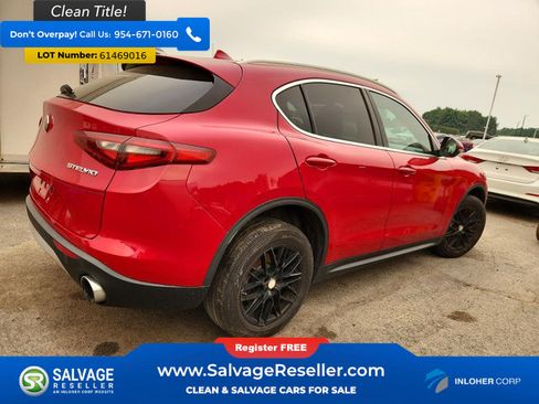Used 2018 Alfa Romeo Stelvio AWD image 4