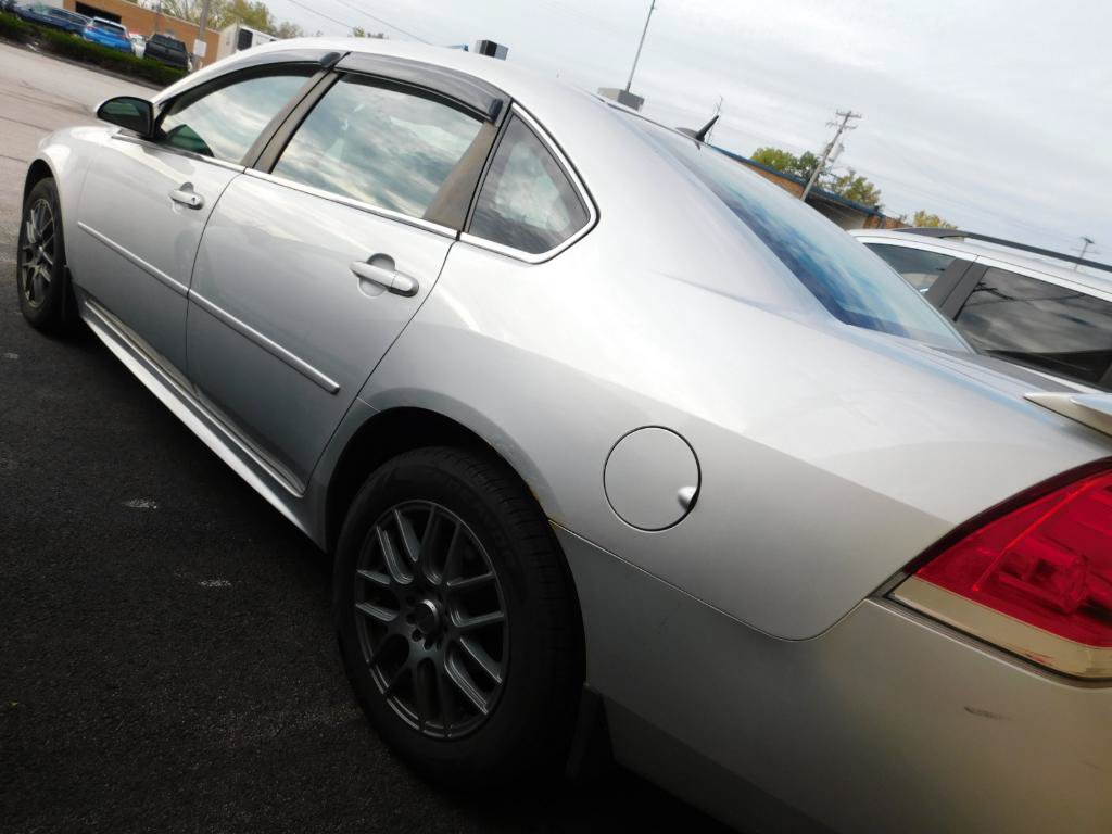 Used 2010 Chevrolet Impala LT w/ Luxury Edition Package FWD image 3