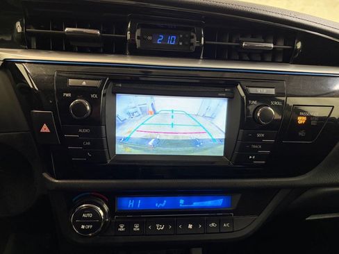 Used 2014 Toyota Corolla S image 16