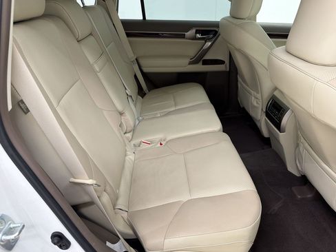Used 2019 Lexus GX 460 Premium w/ Premium Package AWD/4WD image 31