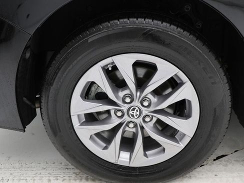 Used 2024 Toyota Sienna LE image 10