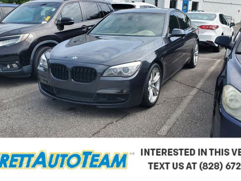 Used 2013 BMW 750i RWD image 1