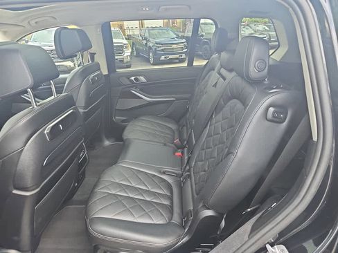 Used 2024 BMW X7 xDrive40i image 28
