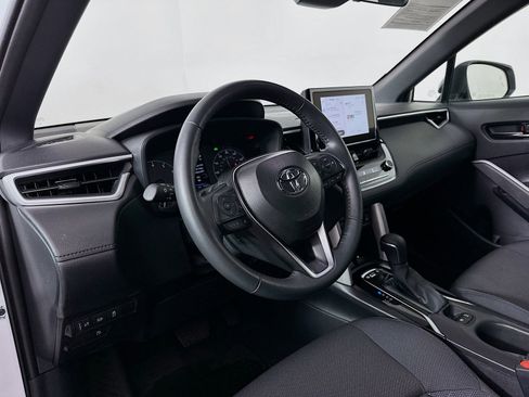 Used 2025 Toyota Corolla Cross AWD Hybrid image 9