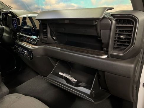 Used 2025 Chevrolet Silverado 2500 LT w/ Convenience Package image 62