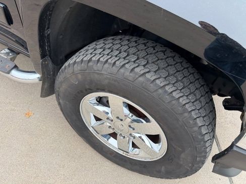 Used 2012 Chevrolet Colorado LT image 11