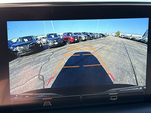 Used 2022 GMC Yukon SLE w/ Gmc Pro Safety Plus Package image 20