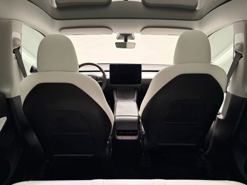 Used 2021 Tesla Model Y Performance image 34