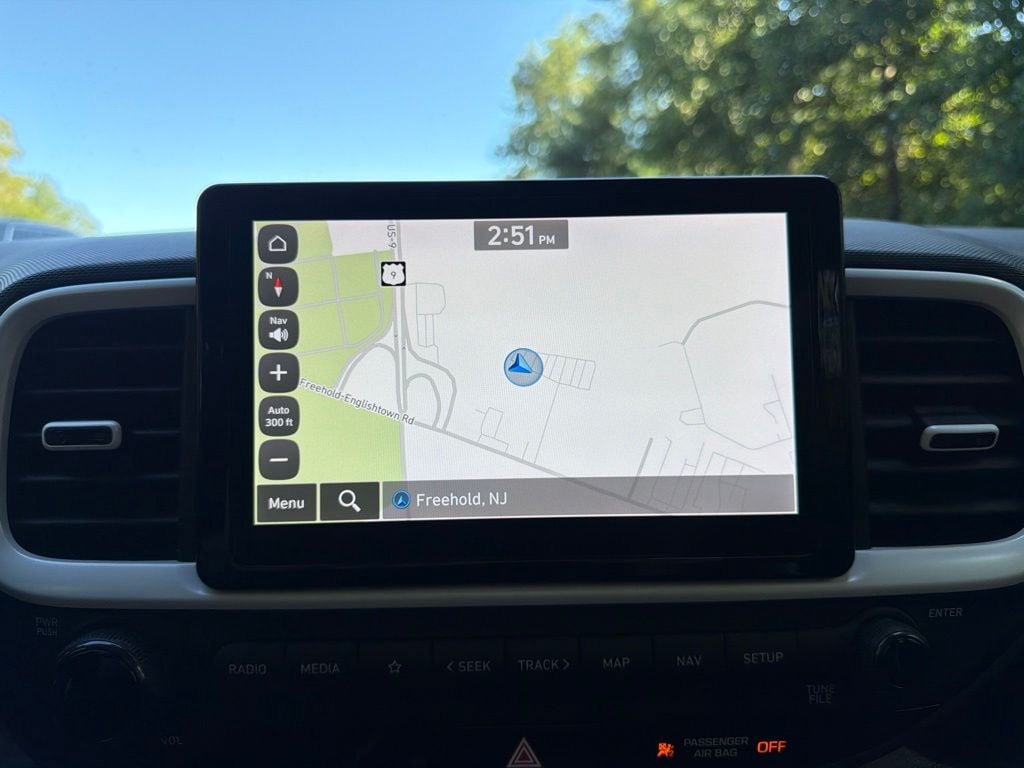 Certified 2023 Hyundai Venue Limited w/ Cargo Package FWD image 25