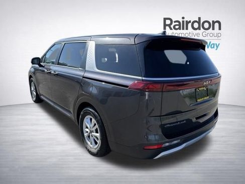 Used 2022 Kia Carnival LX FWD image 5