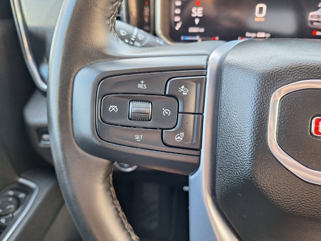 Used 2026 GMC Sierra 1500 SLT AWD/4WD image 17