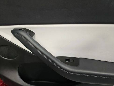 Used 2020 Tesla Model Y Long Range AWD/4WD image 8
