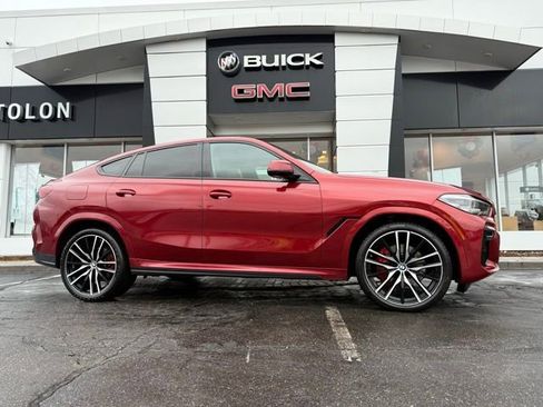Used 2023 BMW X6 xDrive40i w/ M Sport Package image 2