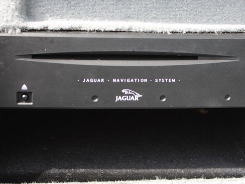 Used 2005 Jaguar XJ8 RWD image 13
