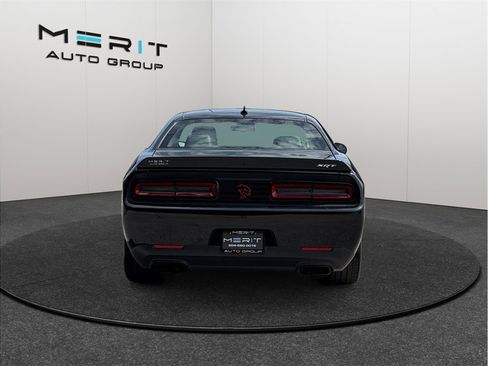 Used 2015 Dodge Challenger SRT Hellcat RWD image 8